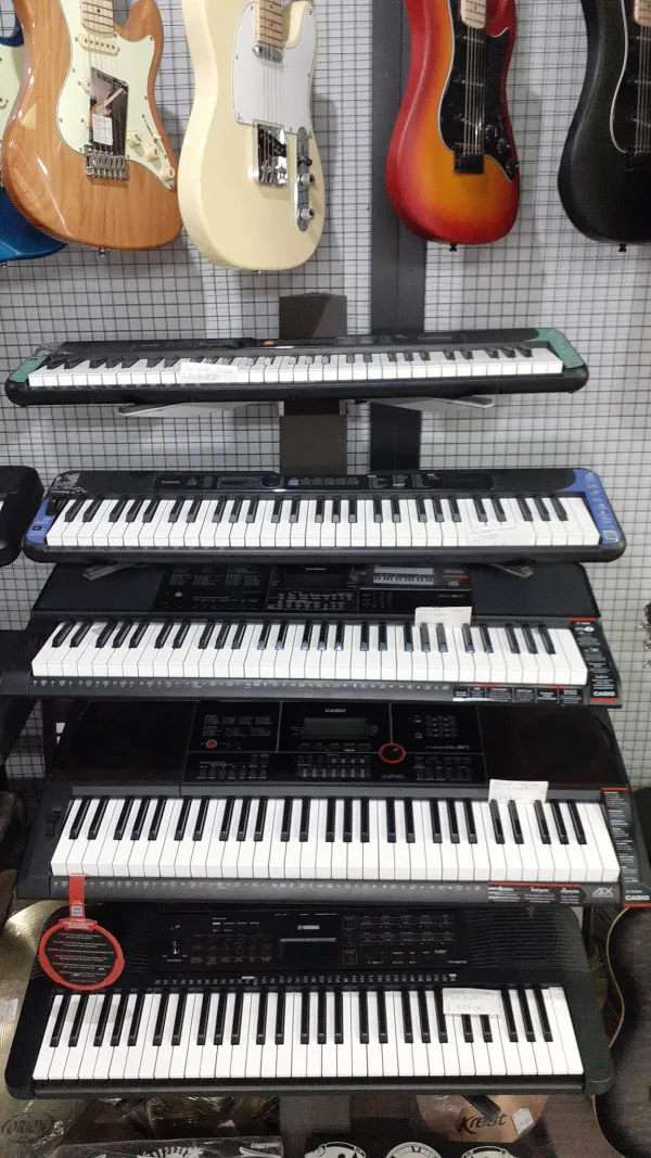 Teclados e sintetizadores no Corredor Musical