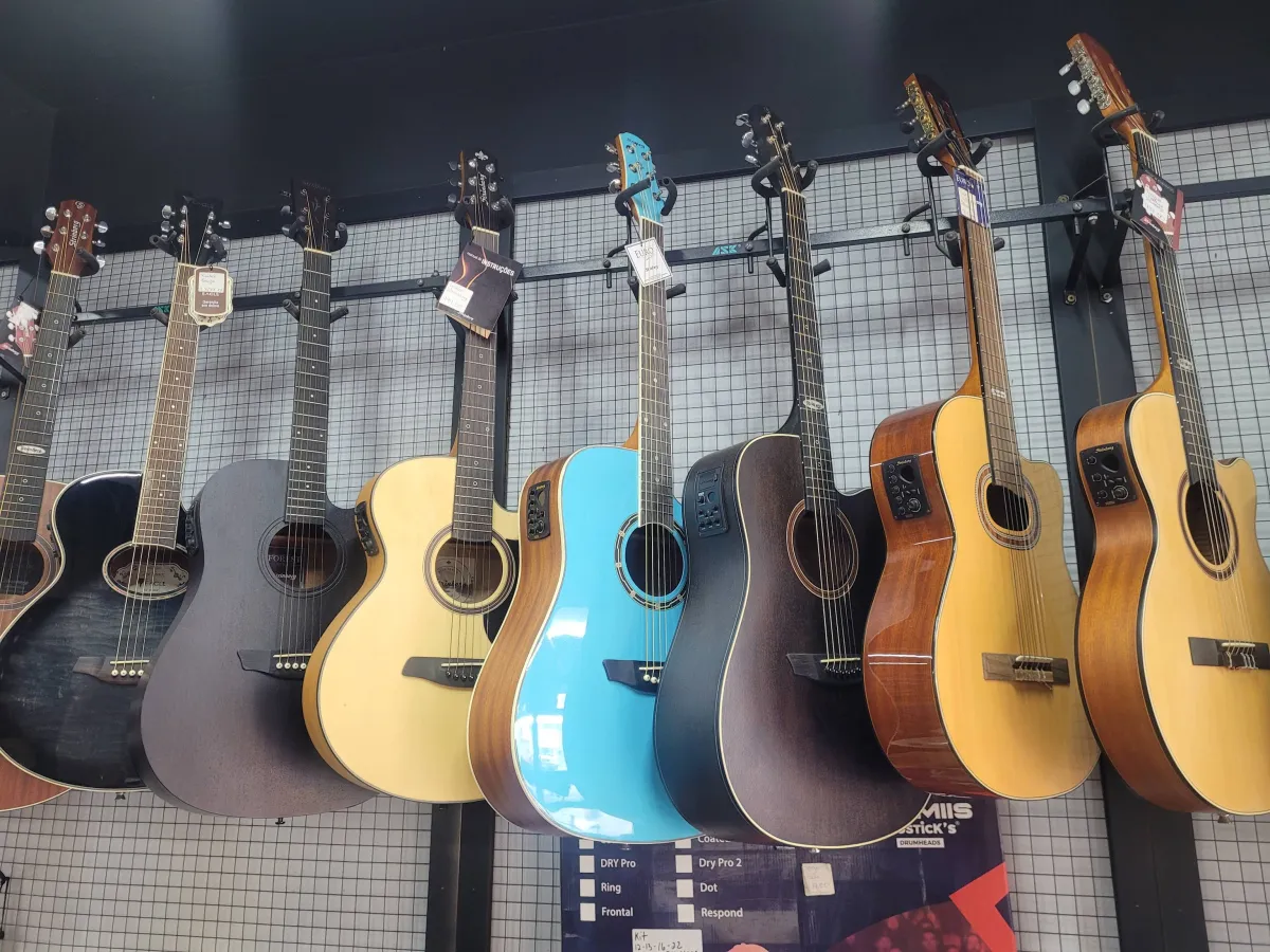Violões premium de alta qualidade no Corredor Musical